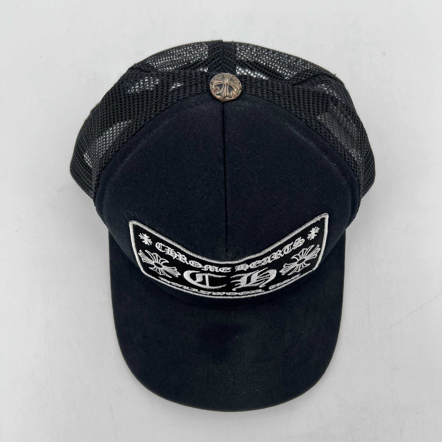 Chrome hearts pre owned trucker hat CH logo black
