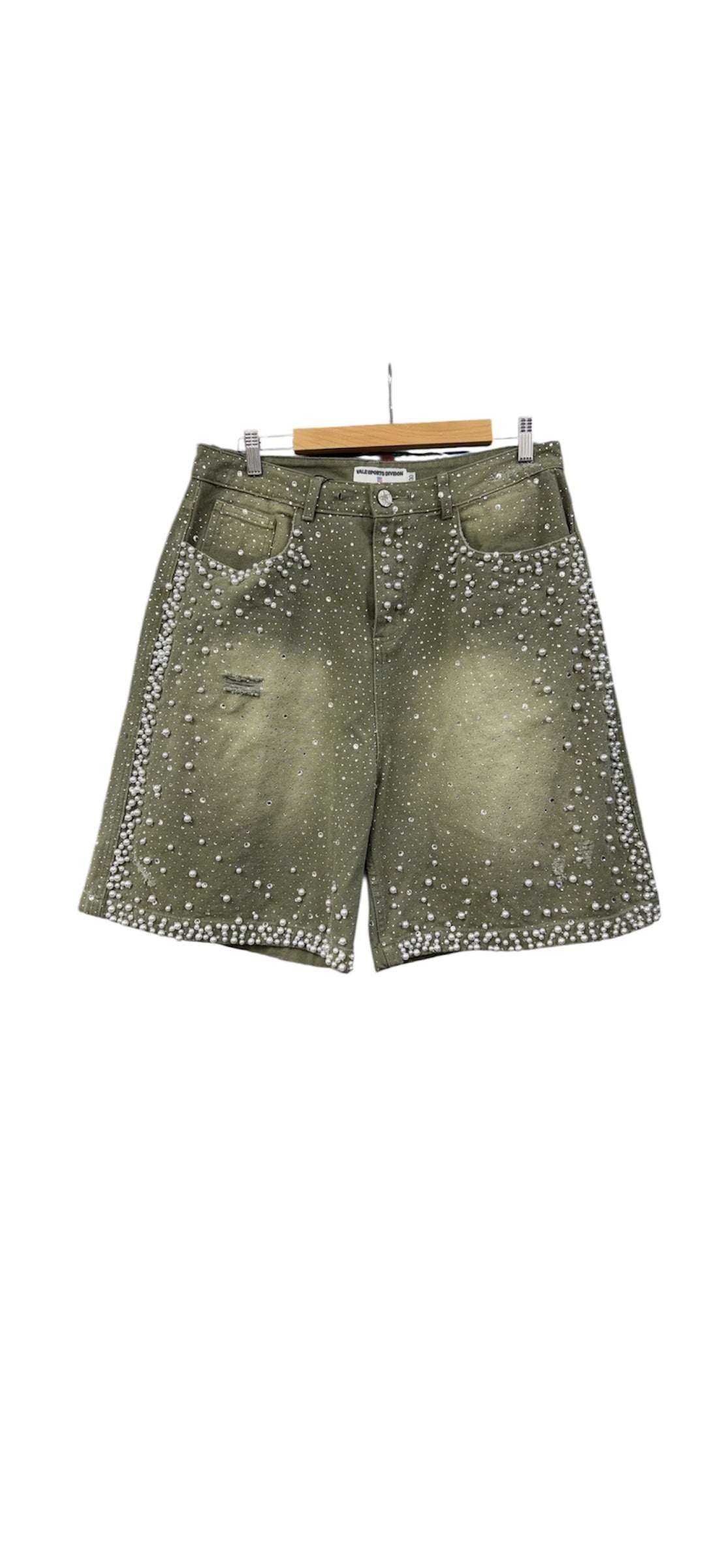 Pre-owned Vale Valley Dreams Rainstorm pearl-studded shorts, size 32, featuring a stylish design and intricate pearl embellishments.