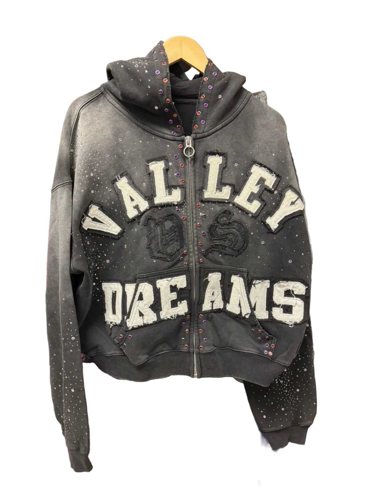 Vale Dreams Classico Logo New - The Valley Closet